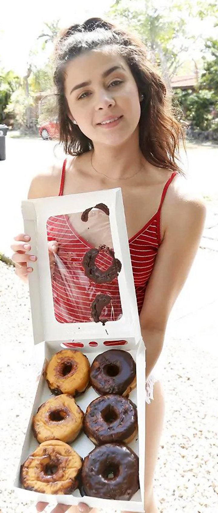 BangBros – Kylie Rocket fucks for toilet paper